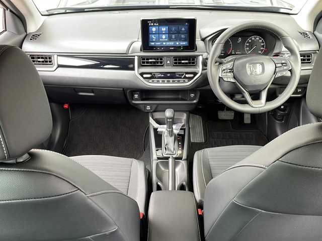 ホンダ ＷＲ－Ｖ Z 静岡県 2025(令7)年 0.2万km メテオロイドグレーメタリック 【安全機能】/ホンダセンシング/アダプティブ・クルーズ・コントロール（ACC）/・渋滞追従機能/車線維持支援システム（LKAS）/・作動車速：約65km/hから100km/h間/・ステアリング制御/衝突軽減ブレーキ（CMBS）/・歩行者検知機能/・作動車速：約80km/h未満時/・対向車車速：約30km/hから80km/h時/誤発進抑制機能（前後）/・前：ミリ波レーダー検知：作動車速10km/h未満　後：ソナー検知：作動車速10km/h未満/歩行者事故低減ステアリング/・作動車速10km/hから40km/h間/路外逸脱抑制機能/・作動車速：約60km/hから100km/h間/先行車発進お知らせ機能/標識認識機能/オートハイビーム/フロント＆バックソナー/【主要装備】/純正ディスプレイオーディオ　/プリクラッシュセーフティ　/ハーフレザーシート　/パドルシフト　/ステアリングスイッチ　/バックカメラ　/コーナーセンサー　/ＥＴＣ　/オートライト