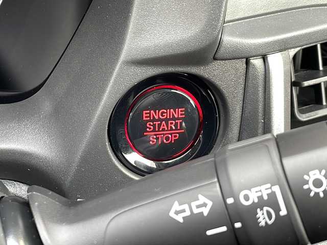 ホンダ ＷＲ－Ｖ Z 静岡県 2025(令7)年 0.2万km メテオロイドグレーメタリック 【安全機能】/ホンダセンシング/アダプティブ・クルーズ・コントロール（ACC）/・渋滞追従機能/車線維持支援システム（LKAS）/・作動車速：約65km/hから100km/h間/・ステアリング制御/衝突軽減ブレーキ（CMBS）/・歩行者検知機能/・作動車速：約80km/h未満時/・対向車車速：約30km/hから80km/h時/誤発進抑制機能（前後）/・前：ミリ波レーダー検知：作動車速10km/h未満　後：ソナー検知：作動車速10km/h未満/歩行者事故低減ステアリング/・作動車速10km/hから40km/h間/路外逸脱抑制機能/・作動車速：約60km/hから100km/h間/先行車発進お知らせ機能/標識認識機能/オートハイビーム/フロント＆バックソナー/【主要装備】/純正ディスプレイオーディオ　/プリクラッシュセーフティ　/ハーフレザーシート　/パドルシフト　/ステアリングスイッチ　/バックカメラ　/コーナーセンサー　/ＥＴＣ　/オートライト
