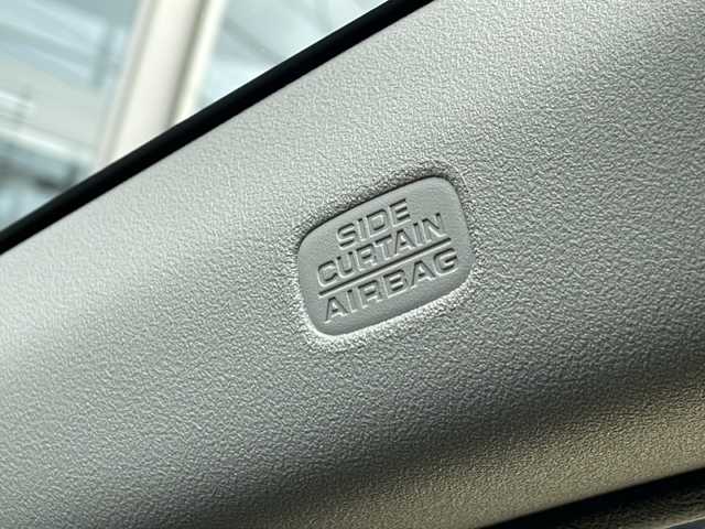 ホンダ ＷＲ－Ｖ Z 静岡県 2025(令7)年 0.2万km メテオロイドグレーメタリック 【安全機能】/ホンダセンシング/アダプティブ・クルーズ・コントロール（ACC）/・渋滞追従機能/車線維持支援システム（LKAS）/・作動車速：約65km/hから100km/h間/・ステアリング制御/衝突軽減ブレーキ（CMBS）/・歩行者検知機能/・作動車速：約80km/h未満時/・対向車車速：約30km/hから80km/h時/誤発進抑制機能（前後）/・前：ミリ波レーダー検知：作動車速10km/h未満　後：ソナー検知：作動車速10km/h未満/歩行者事故低減ステアリング/・作動車速10km/hから40km/h間/路外逸脱抑制機能/・作動車速：約60km/hから100km/h間/先行車発進お知らせ機能/標識認識機能/オートハイビーム/フロント＆バックソナー/【主要装備】/純正ディスプレイオーディオ　/プリクラッシュセーフティ　/ハーフレザーシート　/パドルシフト　/ステアリングスイッチ　/バックカメラ　/コーナーセンサー　/ＥＴＣ　/オートライト