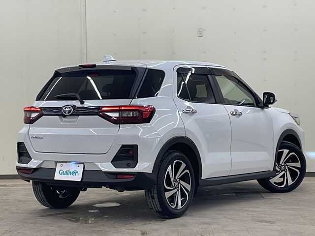 トヨタ ライズ Z 道央・札幌 2022(令4)年 4.9万km シャイニングホワイトパール /４WD//パノラミックビューモニター(全周囲カメラ)//純正メモリーナビ:NSZT-Y68T/(AM/FM/TV/BT)//追従式クルーズコントロール//クリアランスソナー//LEDヘッドライト//フォグランプ//電動格納ミラー//エンジンプッシュスタート//前席シートヒーター//電動パーキングブレーキ//ステアリングスイッチ//アイドリングストップ//革巻きステアリング//スペアキー1本