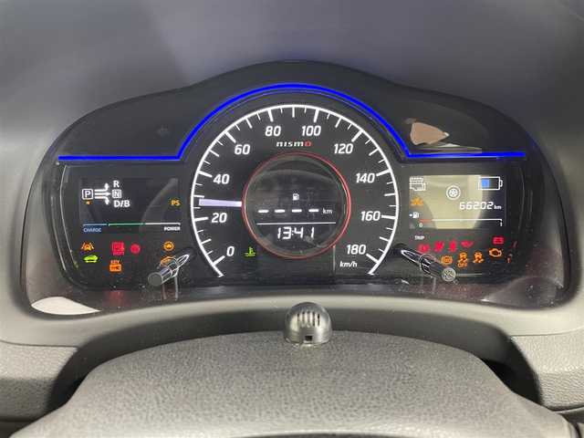 日産 ノート e－パワー ニスモ 茨城県 2017(平29)年 6.7万km スーパーブラック 純正ナビ/バックカメラ/フルセグ/衝突被害軽減ブレーキ/車線逸脱抑制装置/オートマチックハイビーム/ETC/純正16インチAW/LEDヘッドライト/スマートキー