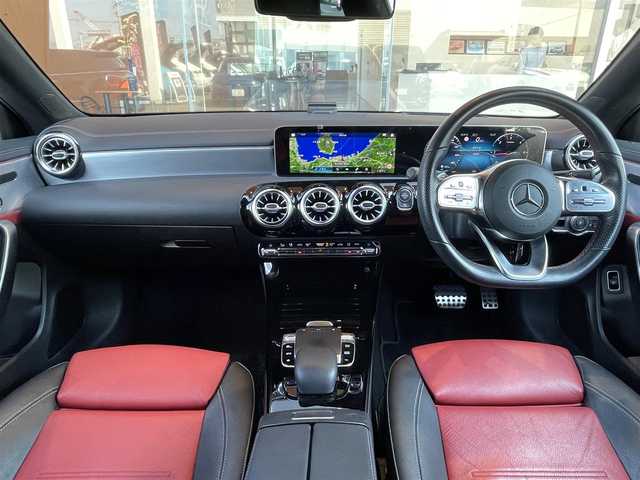 メルセデス・ベンツ ＣＬＡ２００ｄ Sブレーク AMGライン 鹿児島県 2019(令1)年 6.3万km デジタルホワイト ワンオーナー/純正ナビ/フルセグテレビ/バックカメラ/LEDヘッドライト/アイドリングストップ/追従式クルーズコントロール/サンルーフ/プッシュスタート/パワーバックドア/ETC