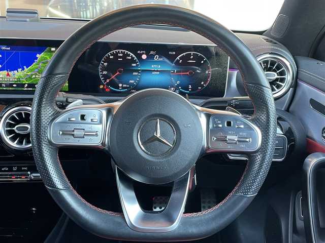 メルセデス・ベンツ ＣＬＡ２００ｄ Sブレーク AMGライン 鹿児島県 2019(令1)年 6.3万km デジタルホワイト ワンオーナー/純正ナビ/フルセグテレビ/バックカメラ/LEDヘッドライト/アイドリングストップ/追従式クルーズコントロール/サンルーフ/プッシュスタート/パワーバックドア/ETC