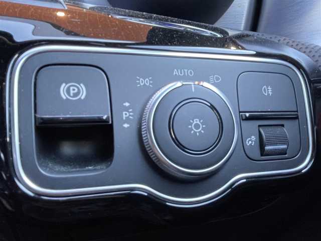 メルセデス・ベンツ ＣＬＡ２００ｄ Sブレーク AMGライン 鹿児島県 2019(令1)年 6.3万km デジタルホワイト ワンオーナー/純正ナビ/フルセグテレビ/バックカメラ/LEDヘッドライト/アイドリングストップ/追従式クルーズコントロール/サンルーフ/プッシュスタート/パワーバックドア/ETC