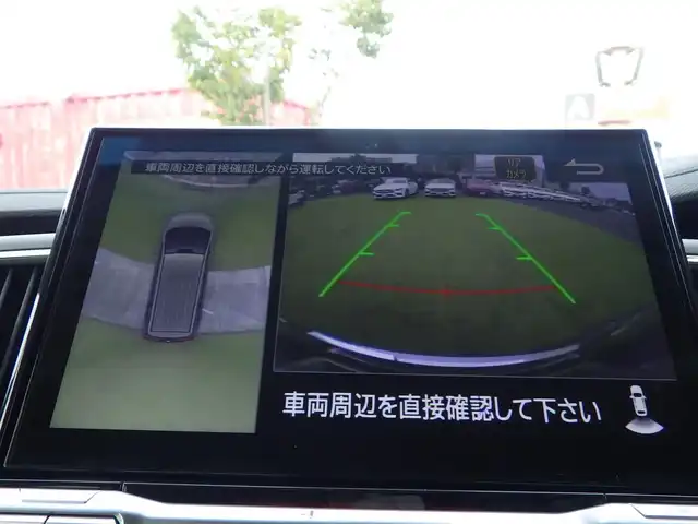 三菱 デリカＤ：５ シャモニー 千葉県 2025(令7)年 0.1千km 白Ⅱ CHAMONIX (8人)　4WD　e-Assist/オリジナルナビ取付パッケージ＋リアモニター取付パッケージ(25/300)　ステップレス　（8人）D:5専用11型ナビゲーション(322/300)　12.8型後席用モニター(143550円)/e-Assist/・衝突被害軽減ブレーキシステム（FCM）/・車線逸脱警報システム（LDW）/・誤発進抑制機能（前進＆後退時）（UMS）/・レーダークルーズコントロールシステム（ACC）/・オートマチックハイビーム[AHB]/エレクトリックテールゲート/両側パワースライドドア/純正メモリーナビ/地デジTV/【DVD/CD再生機能　Bluetooth接続】/マルチアラウンドモニター/革巻きステアリング/ステアリングスイッチ/パドルシフト/ハーフレザーシート/運転席パワーシート/前席シートヒーター/LEDヘッドライト/フォグライト/ウインカーミラー/純正18インチアルミホイル/サイド/カーテンエアバッグ/キーレスオペレーションシステム