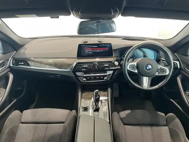 ＢＭＷ ５２３ｉ Mスポーツ 愛知県 2019(平31)年 5.2万km アルピンホワイトⅢ アダプティブＬＥＤ　/ＨＵＤ　/ＢＭＷコネクティッドナビ　/Ｂｌｕｅｔｏｏｔｈ　/フルセグＴＶ　/３６０度カメラ　/ミラーリング　/インテリジェントセーフティ　/ＡＣＣ　/ＬＫＡ　/ＢＳＭ　/ＰＤＣ　/ドライブレコーダー/ミラー型ETC/プッシュスタート/アイドリングストップ