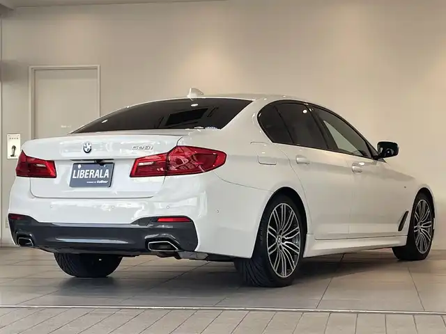 ＢＭＷ ５２３ｉ Mスポーツ 愛知県 2019(平31)年 5.2万km アルピンホワイトⅢ アダプティブＬＥＤ　/ＨＵＤ　/ＢＭＷコネクティッドナビ　/Ｂｌｕｅｔｏｏｔｈ　/フルセグＴＶ　/３６０度カメラ　/ミラーリング　/インテリジェントセーフティ　/ＡＣＣ　/ＬＫＡ　/ＢＳＭ　/ＰＤＣ　/ドライブレコーダー/ミラー型ETC/プッシュスタート/アイドリングストップ
