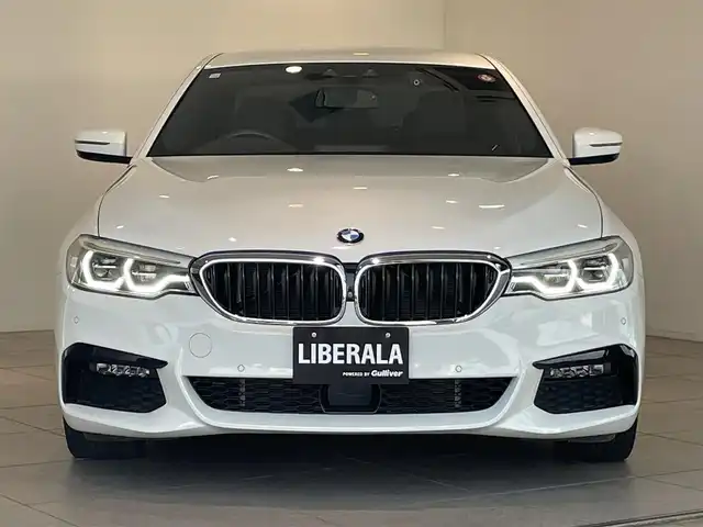 ＢＭＷ ５２３ｉ Mスポーツ 愛知県 2019(平31)年 5.2万km アルピンホワイトⅢ アダプティブＬＥＤ　/ＨＵＤ　/ＢＭＷコネクティッドナビ　/Ｂｌｕｅｔｏｏｔｈ　/フルセグＴＶ　/３６０度カメラ　/ミラーリング　/インテリジェントセーフティ　/ＡＣＣ　/ＬＫＡ　/ＢＳＭ　/ＰＤＣ　/ドライブレコーダー/ミラー型ETC/プッシュスタート/アイドリングストップ