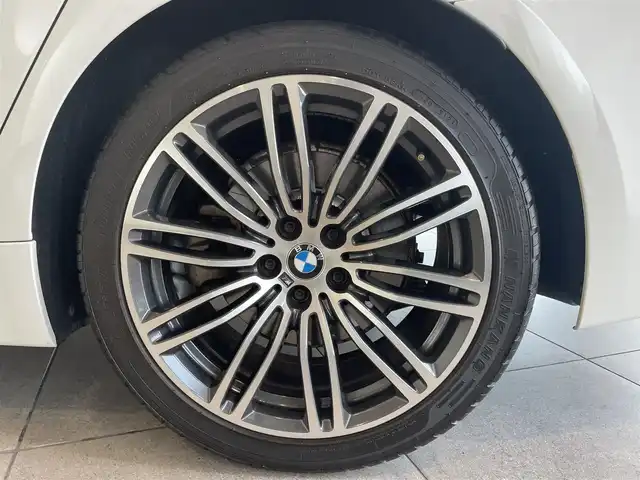 ＢＭＷ ５２３ｉ Mスポーツ 愛知県 2019(平31)年 5.2万km アルピンホワイトⅢ アダプティブＬＥＤ　/ＨＵＤ　/ＢＭＷコネクティッドナビ　/Ｂｌｕｅｔｏｏｔｈ　/フルセグＴＶ　/３６０度カメラ　/ミラーリング　/インテリジェントセーフティ　/ＡＣＣ　/ＬＫＡ　/ＢＳＭ　/ＰＤＣ　/ドライブレコーダー/ミラー型ETC/プッシュスタート/アイドリングストップ