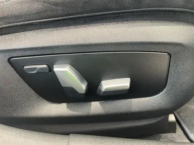 ＢＭＷ ５２３ｉ Mスポーツ 愛知県 2019(平31)年 5.2万km アルピンホワイトⅢ アダプティブＬＥＤ　/ＨＵＤ　/ＢＭＷコネクティッドナビ　/Ｂｌｕｅｔｏｏｔｈ　/フルセグＴＶ　/３６０度カメラ　/ミラーリング　/インテリジェントセーフティ　/ＡＣＣ　/ＬＫＡ　/ＢＳＭ　/ＰＤＣ　/ドライブレコーダー/ミラー型ETC/プッシュスタート/アイドリングストップ