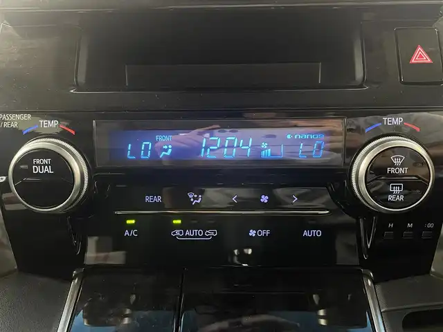 トヨタ ヴェルファイア Z Aエディション 大阪府 2018(平30)年 3.8万km ホワイトパールクリスタルシャイン トヨタセーフティセンス/　・プリクラッシュセーフティ/　・レーンディパーチャーアラート/　・オートマチックハイビーム/　・レーダークルーズコントロール/　・誤発進抑制機能/純正ディーラーナビ/　フルセグ/Bluetooth/CD/DVD/AM/FM/両側電動パワースライドドア/デジタルインナーミラー/社外フロントエアロ/パワーバックドア/バックカメラ/LEDヘッドライト/オートライト/オートマチッックハイビーム/電子パーキングブレーキ/オートホールド/純正18インチアルミホイール/スマートキー/ビルトインETC2.0/フロアマット/ドアバイザー