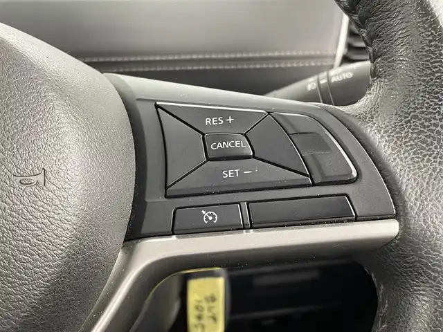 日産 セレナ ハイウェイスター Vセレクション 大分県 2017(平29)年 3.8万km アズライトブルー 純正ナビ/（フルセグ/Bluetooth/CD/DVD)/バックカメラ/クルーズコントロール/ETC/両側パワースライドドア/ステアリングスイッチ/シートバックテーブル/プッシュスタート/スマートキー/オートライト/電動格納ミラー/LEDヘッドライト/純正フロアマット/純正16インチアルミホイール