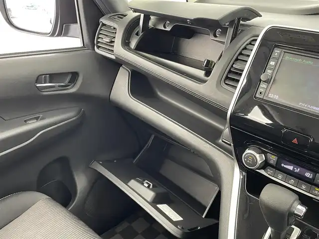 日産 セレナ ハイウェイスター Vセレクション 大分県 2017(平29)年 3.8万km アズライトブルー 純正ナビ/（フルセグ/Bluetooth/CD/DVD)/バックカメラ/クルーズコントロール/ETC/両側パワースライドドア/ステアリングスイッチ/シートバックテーブル/プッシュスタート/スマートキー/オートライト/電動格納ミラー/LEDヘッドライト/純正フロアマット/純正16インチアルミホイール