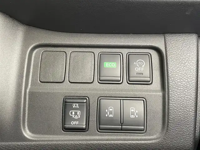 日産 セレナ ハイウェイスター Vセレクション 大分県 2017(平29)年 3.8万km アズライトブルー 純正ナビ/（フルセグ/Bluetooth/CD/DVD)/バックカメラ/クルーズコントロール/ETC/両側パワースライドドア/ステアリングスイッチ/シートバックテーブル/プッシュスタート/スマートキー/オートライト/電動格納ミラー/LEDヘッドライト/純正フロアマット/純正16インチアルミホイール