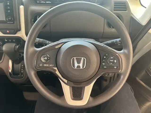 ホンダ Ｎ ＢＯＸ L 埼玉県 2022(令4)年 0.3万km プレミアムサンライトホワイトパール ホンダセンシング/純正ディスプレイオーディオ/　　CD/BT/ワンセグTV/バックカメラ/両側パワースライドドア/アダプティブクルーズコントロール/LEDオートライト/シートヒーター/ステアリングスイッチ/パーキングセンサーシステム/プッシュスタート/禁煙車