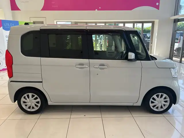 ホンダ Ｎ ＢＯＸ L 埼玉県 2022(令4)年 0.3万km プレミアムサンライトホワイトパール ホンダセンシング/純正ディスプレイオーディオ/　　CD/BT/ワンセグTV/バックカメラ/両側パワースライドドア/アダプティブクルーズコントロール/LEDオートライト/シートヒーター/ステアリングスイッチ/パーキングセンサーシステム/プッシュスタート/禁煙車