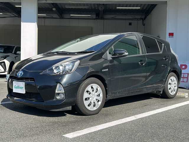 トヨタ アクア G 京都府 2013(平25)年 12.3万km ブラックマイカ 〇スマートキー/〇Bluetooth/〇AAC/〇ETC/〇フロアマット/〇LED