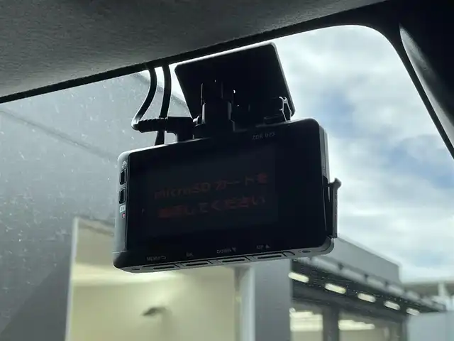 トヨタ ルーミー カスタムG－T 滋賀県 2020(令2)年 2.5万km パールホワイトⅢ 純正9インチナビ/【Bluetooth/CD/DVD/フルセグTV】/両側パワースライドドア/全方位カメラ/クルーズコントロール/クリアランスソナー/レーンディパーチャーアラート/衝突軽減ブレーキ/LEDヘッドライト/オートライト/オートマチックハイビーム/D/Nシートヒーター/ビルトインETC2.0/前後ドライブレコーダー/プッシュスタート/スマートキー/ステアリングリモコン