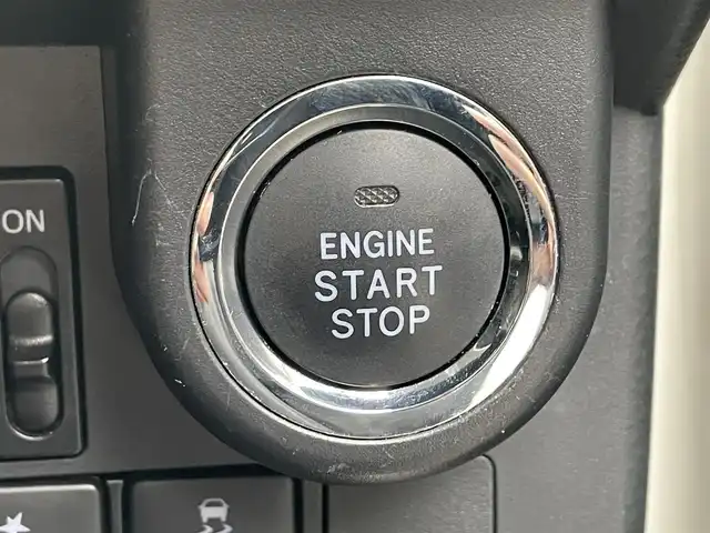 トヨタ ルーミー カスタムG－T 滋賀県 2020(令2)年 2.5万km パールホワイトⅢ 純正9インチナビ/【Bluetooth/CD/DVD/フルセグTV】/両側パワースライドドア/全方位カメラ/クルーズコントロール/クリアランスソナー/レーンディパーチャーアラート/衝突軽減ブレーキ/LEDヘッドライト/オートライト/オートマチックハイビーム/D/Nシートヒーター/ビルトインETC2.0/前後ドライブレコーダー/プッシュスタート/スマートキー/ステアリングリモコン