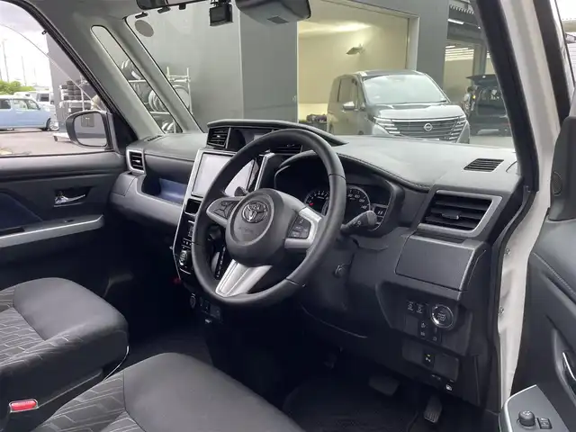 トヨタ ルーミー カスタムG－T 滋賀県 2020(令2)年 2.5万km パールホワイトⅢ 純正9インチナビ/【Bluetooth/CD/DVD/フルセグTV】/両側パワースライドドア/全方位カメラ/クルーズコントロール/クリアランスソナー/レーンディパーチャーアラート/衝突軽減ブレーキ/LEDヘッドライト/オートライト/オートマチックハイビーム/D/Nシートヒーター/ビルトインETC2.0/前後ドライブレコーダー/プッシュスタート/スマートキー/ステアリングリモコン