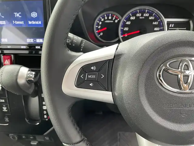 トヨタ ルーミー カスタムG－T 滋賀県 2020(令2)年 2.5万km パールホワイトⅢ 純正9インチナビ/【Bluetooth/CD/DVD/フルセグTV】/両側パワースライドドア/全方位カメラ/クルーズコントロール/クリアランスソナー/レーンディパーチャーアラート/衝突軽減ブレーキ/LEDヘッドライト/オートライト/オートマチックハイビーム/D/Nシートヒーター/ビルトインETC2.0/前後ドライブレコーダー/プッシュスタート/スマートキー/ステアリングリモコン