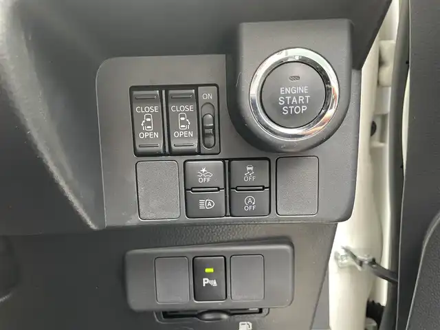 トヨタ ルーミー カスタムG－T 滋賀県 2020(令2)年 2.5万km パールホワイトⅢ 純正9インチナビ/【Bluetooth/CD/DVD/フルセグTV】/両側パワースライドドア/全方位カメラ/クルーズコントロール/クリアランスソナー/レーンディパーチャーアラート/衝突軽減ブレーキ/LEDヘッドライト/オートライト/オートマチックハイビーム/D/Nシートヒーター/ビルトインETC2.0/前後ドライブレコーダー/プッシュスタート/スマートキー/ステアリングリモコン