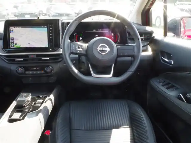 日産 オーラ G レザーエディション 千葉県 2024(令6)年 0.4万km ガーネットレッド/スーパーブラック 2トーン エマージェンシーブレーキ/アイドリングストップ/ブラウンレザーシート/運転席パワーシート/9インチ純正メモリーナビ/地デジTV/【Bluetooth接続】/アラウンドビューモニター/革巻きステアリング/ステアリングスイッチ/ETC/LEDヘッドライト/ウインカーミラー/コーナーセンサー/純正17インチアルミホイル/サイド/カーテンエアバッグ/インテリジェントキー