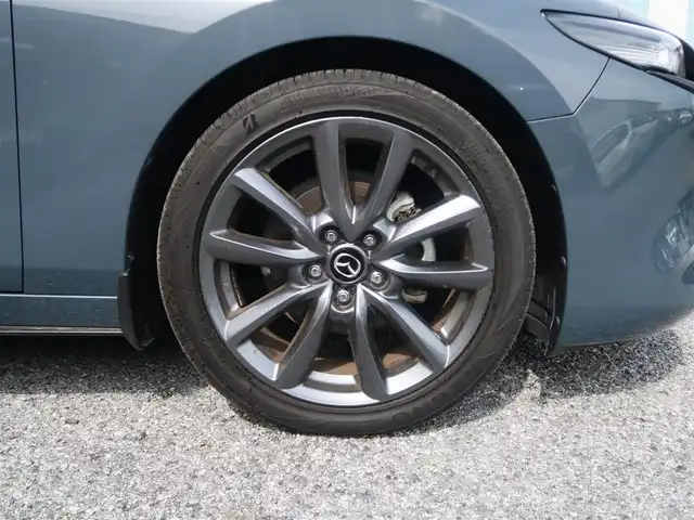 マツダ マツダ３ファストバック 20S Lパッケージ 千葉県 2019(令1)年 2.9万km ポリメタルグレーM ワンオーナー/令和1/2/3/4/5/6/7年ディーラー点検記録簿あり/純正ナビ/バックカメラ/AM/FM/CD/DVD/Bluetooth/フルセグTV/HDMI/黒革シート/前席シートヒーター /ビルトインETC/純正フロアマット/純正18インチAW/前方ドライブレコーダー/マツダレーダークルーズコントロール/レーンキープアシストシステム/ブラインドスポットモニタリング/アイドリングストップ/ステアリングヒーター/パドルシフト/LEDヘッドライト/電動パーキングブレーキ/オートホールド/ISOFIX対応シート/取扱説明書/保証書/スマートキー×2本