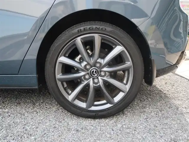マツダ マツダ３ファストバック 20S Lパッケージ 千葉県 2019(令1)年 2.9万km ポリメタルグレーM ワンオーナー/令和1/2/3/4/5/6/7年ディーラー点検記録簿あり/純正ナビ/バックカメラ/AM/FM/CD/DVD/Bluetooth/フルセグTV/HDMI/黒革シート/前席シートヒーター /ビルトインETC/純正フロアマット/純正18インチAW/前方ドライブレコーダー/マツダレーダークルーズコントロール/レーンキープアシストシステム/ブラインドスポットモニタリング/アイドリングストップ/ステアリングヒーター/パドルシフト/LEDヘッドライト/電動パーキングブレーキ/オートホールド/ISOFIX対応シート/取扱説明書/保証書/スマートキー×2本