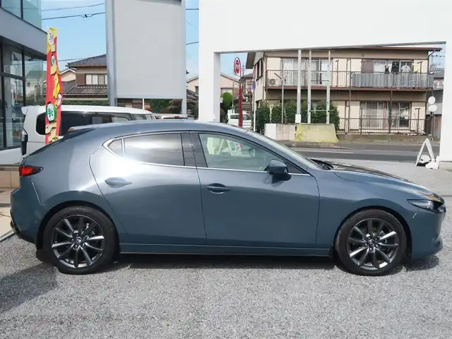 マツダ マツダ３ファストバック 20S Lパッケージ 千葉県 2019(令1)年 2.9万km ポリメタルグレーM ワンオーナー/令和1/2/3/4/5/6/7年ディーラー点検記録簿あり/純正ナビ/バックカメラ/AM/FM/CD/DVD/Bluetooth/フルセグTV/HDMI/黒革シート/前席シートヒーター /ビルトインETC/純正フロアマット/純正18インチAW/前方ドライブレコーダー/マツダレーダークルーズコントロール/レーンキープアシストシステム/ブラインドスポットモニタリング/アイドリングストップ/ステアリングヒーター/パドルシフト/LEDヘッドライト/電動パーキングブレーキ/オートホールド/ISOFIX対応シート/取扱説明書/保証書/スマートキー×2本
