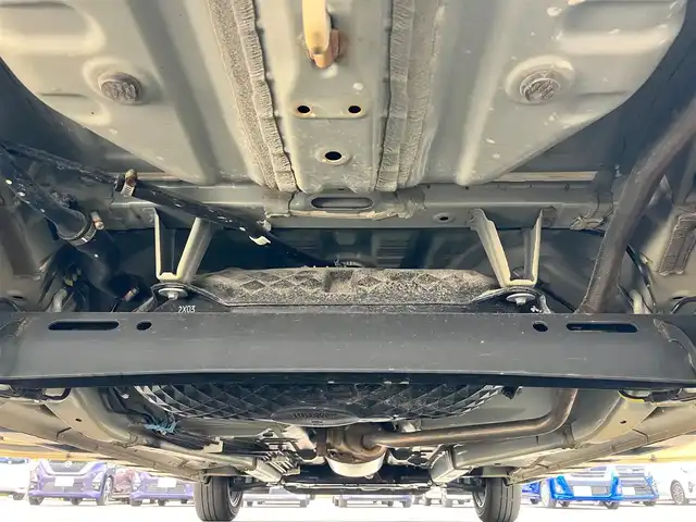 ダイハツ タント ファンクロス 静岡県 2022(令4)年 3.9万km ベージュ 純正ナビ(CD/DVD/BT/フルセグ)/バックカメラ/D席N席シートヒーター/両側パワースライドドア/ETC/エンジンスタートボタン/パワーステアリング/パワーウィンドウ/取扱説明書/アイドリングストップ/スマートキー/スペアキー１本/オートエアコン/USB入力端子/ベンチシート/純正フロアマット/布シート/ルーフレール/純正アルミホイール/ABS/横滑り防止装置/コーナーセンサー前後/レーンキープアシスト/盗難防止装置/オートライト/LEDヘッドライト/W+サイドエアバック/カーテンエアバック/衝突軽減システム