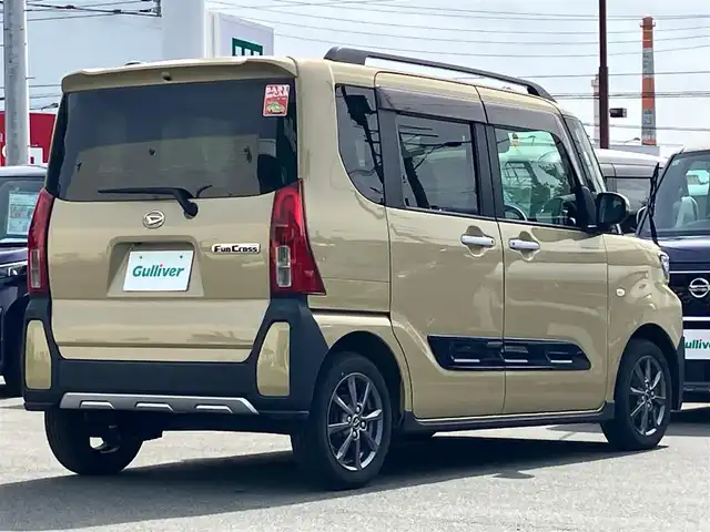 ダイハツ タント ファンクロス 静岡県 2022(令4)年 3.9万km ベージュ 純正ナビ(CD/DVD/BT/フルセグ)/バックカメラ/D席N席シートヒーター/両側パワースライドドア/ETC/エンジンスタートボタン/パワーステアリング/パワーウィンドウ/取扱説明書/アイドリングストップ/スマートキー/スペアキー１本/オートエアコン/USB入力端子/ベンチシート/純正フロアマット/布シート/ルーフレール/純正アルミホイール/ABS/横滑り防止装置/コーナーセンサー前後/レーンキープアシスト/盗難防止装置/オートライト/LEDヘッドライト/W+サイドエアバック/カーテンエアバック/衝突軽減システム