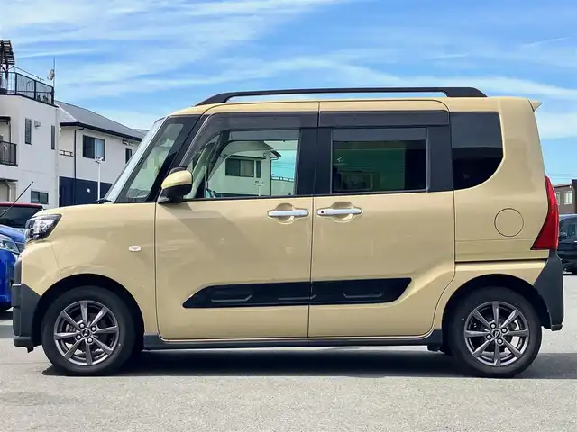 ダイハツ タント ファンクロス 静岡県 2022(令4)年 3.9万km ベージュ 純正ナビ(CD/DVD/BT/フルセグ)/バックカメラ/D席N席シートヒーター/両側パワースライドドア/ETC/エンジンスタートボタン/パワーステアリング/パワーウィンドウ/取扱説明書/アイドリングストップ/スマートキー/スペアキー１本/オートエアコン/USB入力端子/ベンチシート/純正フロアマット/布シート/ルーフレール/純正アルミホイール/ABS/横滑り防止装置/コーナーセンサー前後/レーンキープアシスト/盗難防止装置/オートライト/LEDヘッドライト/W+サイドエアバック/カーテンエアバック/衝突軽減システム