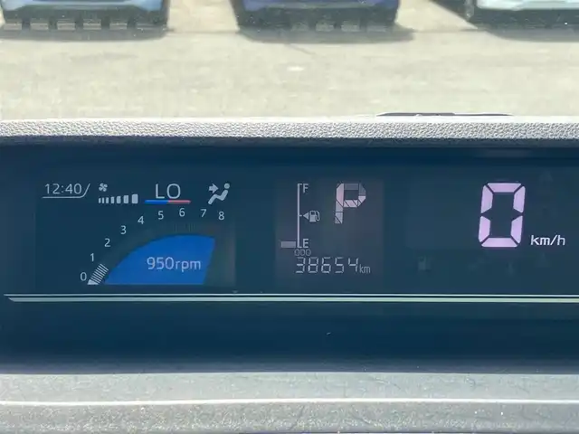 ダイハツ タント ファンクロス 静岡県 2022(令4)年 3.9万km ベージュ 純正ナビ(CD/DVD/BT/フルセグ)/バックカメラ/D席N席シートヒーター/両側パワースライドドア/ETC/エンジンスタートボタン/パワーステアリング/パワーウィンドウ/取扱説明書/アイドリングストップ/スマートキー/スペアキー１本/オートエアコン/USB入力端子/ベンチシート/純正フロアマット/布シート/ルーフレール/純正アルミホイール/ABS/横滑り防止装置/コーナーセンサー前後/レーンキープアシスト/盗難防止装置/オートライト/LEDヘッドライト/W+サイドエアバック/カーテンエアバック/衝突軽減システム