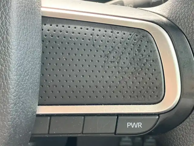 ダイハツ タント ファンクロス 静岡県 2022(令4)年 3.9万km ベージュ 純正ナビ(CD/DVD/BT/フルセグ)/バックカメラ/D席N席シートヒーター/両側パワースライドドア/ETC/エンジンスタートボタン/パワーステアリング/パワーウィンドウ/取扱説明書/アイドリングストップ/スマートキー/スペアキー１本/オートエアコン/USB入力端子/ベンチシート/純正フロアマット/布シート/ルーフレール/純正アルミホイール/ABS/横滑り防止装置/コーナーセンサー前後/レーンキープアシスト/盗難防止装置/オートライト/LEDヘッドライト/W+サイドエアバック/カーテンエアバック/衝突軽減システム