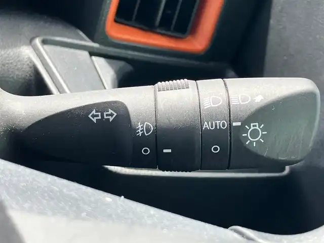 ダイハツ タント ファンクロス 静岡県 2022(令4)年 3.9万km ベージュ 純正ナビ(CD/DVD/BT/フルセグ)/バックカメラ/D席N席シートヒーター/両側パワースライドドア/ETC/エンジンスタートボタン/パワーステアリング/パワーウィンドウ/取扱説明書/アイドリングストップ/スマートキー/スペアキー１本/オートエアコン/USB入力端子/ベンチシート/純正フロアマット/布シート/ルーフレール/純正アルミホイール/ABS/横滑り防止装置/コーナーセンサー前後/レーンキープアシスト/盗難防止装置/オートライト/LEDヘッドライト/W+サイドエアバック/カーテンエアバック/衝突軽減システム