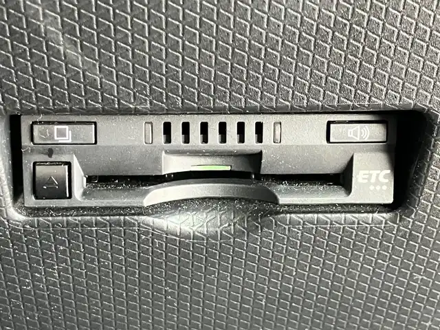 ダイハツ タント ファンクロス 静岡県 2022(令4)年 3.9万km ベージュ 純正ナビ(CD/DVD/BT/フルセグ)/バックカメラ/D席N席シートヒーター/両側パワースライドドア/ETC/エンジンスタートボタン/パワーステアリング/パワーウィンドウ/取扱説明書/アイドリングストップ/スマートキー/スペアキー１本/オートエアコン/USB入力端子/ベンチシート/純正フロアマット/布シート/ルーフレール/純正アルミホイール/ABS/横滑り防止装置/コーナーセンサー前後/レーンキープアシスト/盗難防止装置/オートライト/LEDヘッドライト/W+サイドエアバック/カーテンエアバック/衝突軽減システム