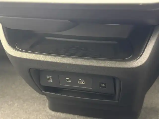 日産 セレナ e－パワー ハイウェイスター V 滋賀県 2025(令7)年 0.1千km プリズムホワイト 届出済み未使用車/純正12.3インチナビ/【Bluetooth/USB/HDMI/フルセグTV】/ハーフレザーシート/両側パワースライドドア/全方位カメラ/プロパイロット/ブラインドスポットワーニング/クリアランスソナー/LEDヘッドライト/オートマチックハイビーム/衝突軽減ブレーキ/デジタルインナーミラー/電動パーキングブレーキ/オートブレーキホールド/ビルトインETC2.0/ワイヤレス充電/プッシュスタート/スマートキー/ステアリングリモコン