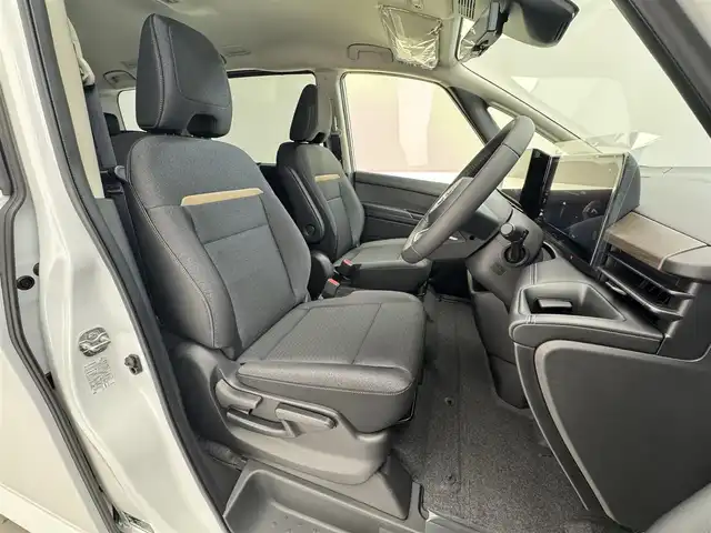 日産 セレナ e－パワー ハイウェイスター V 滋賀県 2025(令7)年 0.1千km プリズムホワイト 届出済み未使用車/純正12.3インチナビ/【Bluetooth/USB/HDMI/フルセグTV】/ハーフレザーシート/両側パワースライドドア/全方位カメラ/プロパイロット/ブラインドスポットワーニング/クリアランスソナー/LEDヘッドライト/オートマチックハイビーム/衝突軽減ブレーキ/デジタルインナーミラー/電動パーキングブレーキ/オートブレーキホールド/ビルトインETC2.0/ワイヤレス充電/プッシュスタート/スマートキー/ステアリングリモコン