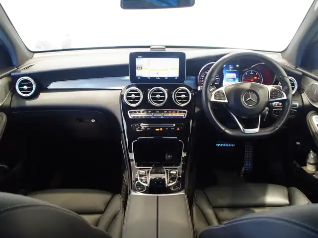 メルセデス・ベンツ ＧＬＣ２２０ d 4マチックスポーツ 本革 岐阜県 2019(平31)年 2.8万km オブシディアンブラック パノラミックスライディングルーフ/黒レザーシート/Burmesterサウンドシステム/純正HDDナビゲーション/フルセグテレビ/Bluetooth/レーダーセーフティパッケージ/アクティブブレーキアシスト (歩行者検知機能付)/PRESAFEプラス 被害軽減ブレーキ付後方衝突警告システム/PRESAFE アクティブレーンキーピングアシスト/アクティブブラインドスポットアシスト/アクティブディスタンスアシスト ディストロニック/アクティブステアリングアシスト/360°カメラシステム/ヘッドアップディスプレイ/アダプティブブレーキ　ホールド機能　ヒルスタートアシスト/アダプティブブレーキライト/クロスウインドアシスト/LEDインテリジェントライトシステム/アダプティブハイビームアシスト・プラス/アテンションアシスト/アクティブパーキングアシスト (縦列・並列駐車)/パーキングアシストリアビューカメラ
