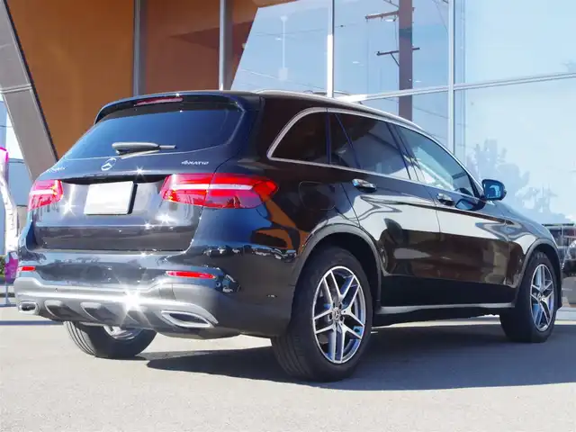 メルセデス・ベンツ ＧＬＣ２２０ d 4マチックスポーツ 本革 岐阜県 2019(平31)年 2.8万km オブシディアンブラック パノラミックスライディングルーフ/黒レザーシート/Burmesterサウンドシステム/純正HDDナビゲーション/フルセグテレビ/Bluetooth/レーダーセーフティパッケージ/アクティブブレーキアシスト (歩行者検知機能付)/PRESAFEプラス 被害軽減ブレーキ付後方衝突警告システム/PRESAFE アクティブレーンキーピングアシスト/アクティブブラインドスポットアシスト/アクティブディスタンスアシスト ディストロニック/アクティブステアリングアシスト/360°カメラシステム/ヘッドアップディスプレイ/アダプティブブレーキ　ホールド機能　ヒルスタートアシスト/アダプティブブレーキライト/クロスウインドアシスト/LEDインテリジェントライトシステム/アダプティブハイビームアシスト・プラス/アテンションアシスト/アクティブパーキングアシスト (縦列・並列駐車)/パーキングアシストリアビューカメラ