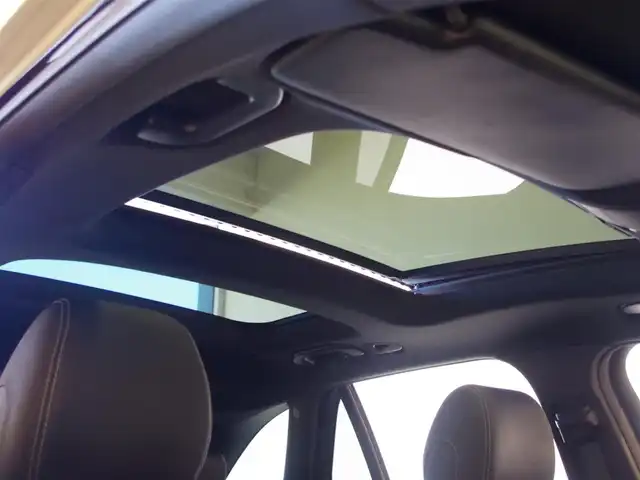 メルセデス・ベンツ ＧＬＣ２２０ d 4マチックスポーツ 本革 岐阜県 2019(平31)年 2.8万km オブシディアンブラック パノラミックスライディングルーフ/黒レザーシート/Burmesterサウンドシステム/純正HDDナビゲーション/フルセグテレビ/Bluetooth/レーダーセーフティパッケージ/アクティブブレーキアシスト (歩行者検知機能付)/PRESAFEプラス 被害軽減ブレーキ付後方衝突警告システム/PRESAFE アクティブレーンキーピングアシスト/アクティブブラインドスポットアシスト/アクティブディスタンスアシスト ディストロニック/アクティブステアリングアシスト/360°カメラシステム/ヘッドアップディスプレイ/アダプティブブレーキ　ホールド機能　ヒルスタートアシスト/アダプティブブレーキライト/クロスウインドアシスト/LEDインテリジェントライトシステム/アダプティブハイビームアシスト・プラス/アテンションアシスト/アクティブパーキングアシスト (縦列・並列駐車)/パーキングアシストリアビューカメラ