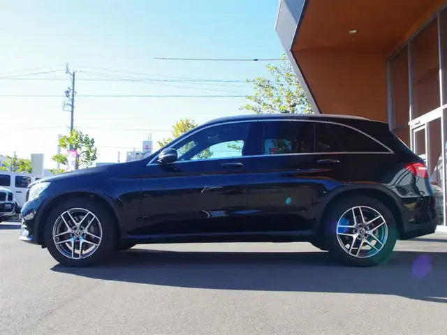 メルセデス・ベンツ ＧＬＣ２２０ d 4マチックスポーツ 本革 岐阜県 2019(平31)年 2.8万km オブシディアンブラック パノラミックスライディングルーフ/黒レザーシート/Burmesterサウンドシステム/純正HDDナビゲーション/フルセグテレビ/Bluetooth/レーダーセーフティパッケージ/アクティブブレーキアシスト (歩行者検知機能付)/PRESAFEプラス 被害軽減ブレーキ付後方衝突警告システム/PRESAFE アクティブレーンキーピングアシスト/アクティブブラインドスポットアシスト/アクティブディスタンスアシスト ディストロニック/アクティブステアリングアシスト/360°カメラシステム/ヘッドアップディスプレイ/アダプティブブレーキ　ホールド機能　ヒルスタートアシスト/アダプティブブレーキライト/クロスウインドアシスト/LEDインテリジェントライトシステム/アダプティブハイビームアシスト・プラス/アテンションアシスト/アクティブパーキングアシスト (縦列・並列駐車)/パーキングアシストリアビューカメラ