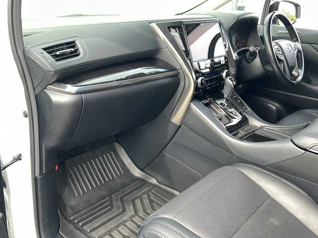 トヨタ アルファード S Cパッケージ 愛媛県 2018(平30)年 3.4万km ホワイトパールクリスタルシャイン モデリスタエアロ/車検R9年9月/登録時34025km/ALPINE10インチナビ/（Bluetooth/フルセグTV/AUX/USB入力端子）/バックカメラ/両側電動スライドドア/パワーバックドア/トヨタセーフティセンス/・レーンキープアシスト/・プリクラッシュセーフティ/・ハイビームアシスト/・レーダークルーズコントロール/ビルトインETC/LEDヘッドライト/オートマチックハイビーム/コーナーセンサー/パワーシート/ドライブレコーダー/ローダウンサス/オットマン/黒本革シート/シートヒーター/エアシート/純正18インチAW/ローダウン