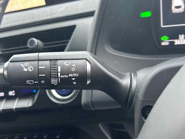 レクサス ＵＸ 250h バージョンL 大阪府 2019(平31)年 3.7万km ソニッククォーツ 純正10.3インチメモリーナビ/フルセグ/バックカメラ/ハンズフリーパワーバックドア/レクサスセーフティ/ブラインドスポットモニター/レーダークルーズコントロール/レーンキープアシスト/プリクラッシュセーフティ/ハイビームアシスト/黒本革シート/シートヒーター/ベンチレーション/パワーシート/3眼LEDオートヘッドライト/スマートキー/ETC2.0