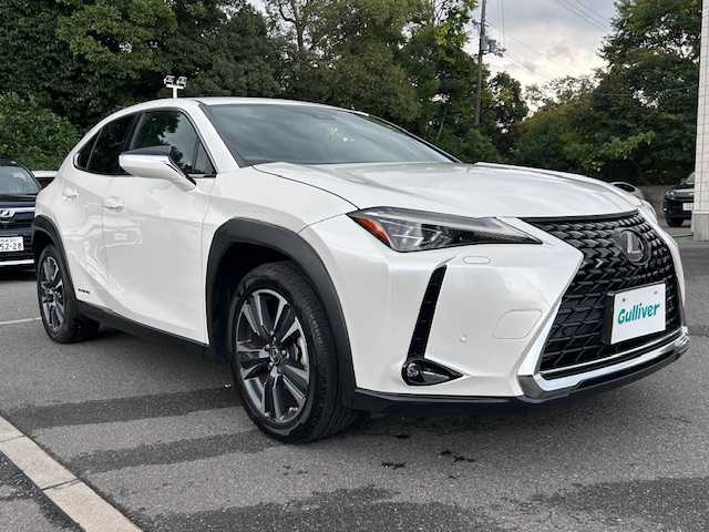 レクサス ＵＸ 250h バージョンL 大阪府 2019(平31)年 3.7万km ソニッククォーツ 純正10.3インチメモリーナビ/フルセグ/バックカメラ/ハンズフリーパワーバックドア/レクサスセーフティ/ブラインドスポットモニター/レーダークルーズコントロール/レーンキープアシスト/プリクラッシュセーフティ/ハイビームアシスト/黒本革シート/シートヒーター/ベンチレーション/パワーシート/3眼LEDオートヘッドライト/スマートキー/ETC2.0