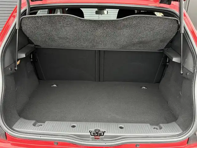 ルノー トゥインゴ インテンス 茨城県 2017(平29)年 1.9万km 赤 純正オ-ディオ /クル-ズコントロ-ル /ETC /USB /LEDフォグランプ /オートライト /バックソナー /純正15インチアルミホイール /シートリフター /オートエアコン /フロアマット /禁煙車