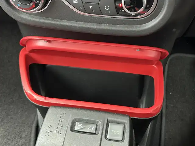 ルノー トゥインゴ インテンス 茨城県 2017(平29)年 1.9万km 赤 純正オ-ディオ /クル-ズコントロ-ル /ETC /USB /LEDフォグランプ /オートライト /バックソナー /純正15インチアルミホイール /シートリフター /オートエアコン /フロアマット /禁煙車