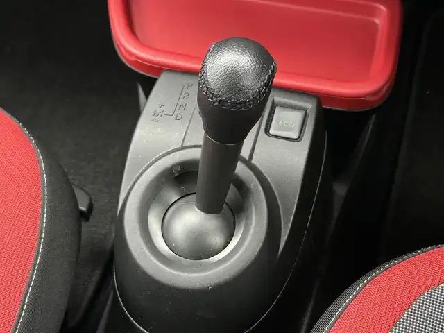 ルノー トゥインゴ インテンス 茨城県 2017(平29)年 1.9万km 赤 純正オ-ディオ /クル-ズコントロ-ル /ETC /USB /LEDフォグランプ /オートライト /バックソナー /純正15インチアルミホイール /シートリフター /オートエアコン /フロアマット /禁煙車