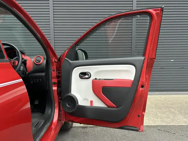 ルノー トゥインゴ インテンス 茨城県 2017(平29)年 1.9万km 赤 純正オ-ディオ /クル-ズコントロ-ル /ETC /USB /LEDフォグランプ /オートライト /バックソナー /純正15インチアルミホイール /シートリフター /オートエアコン /フロアマット /禁煙車